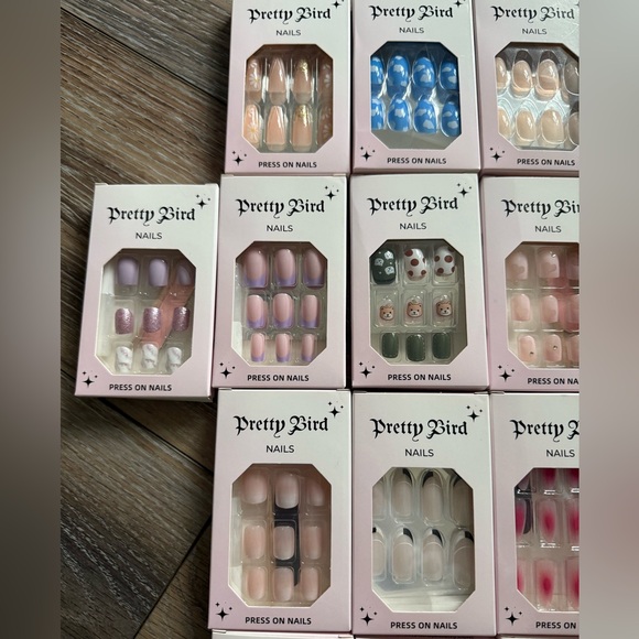 Pretty Bird Press On Nails - Picture 2 of 5